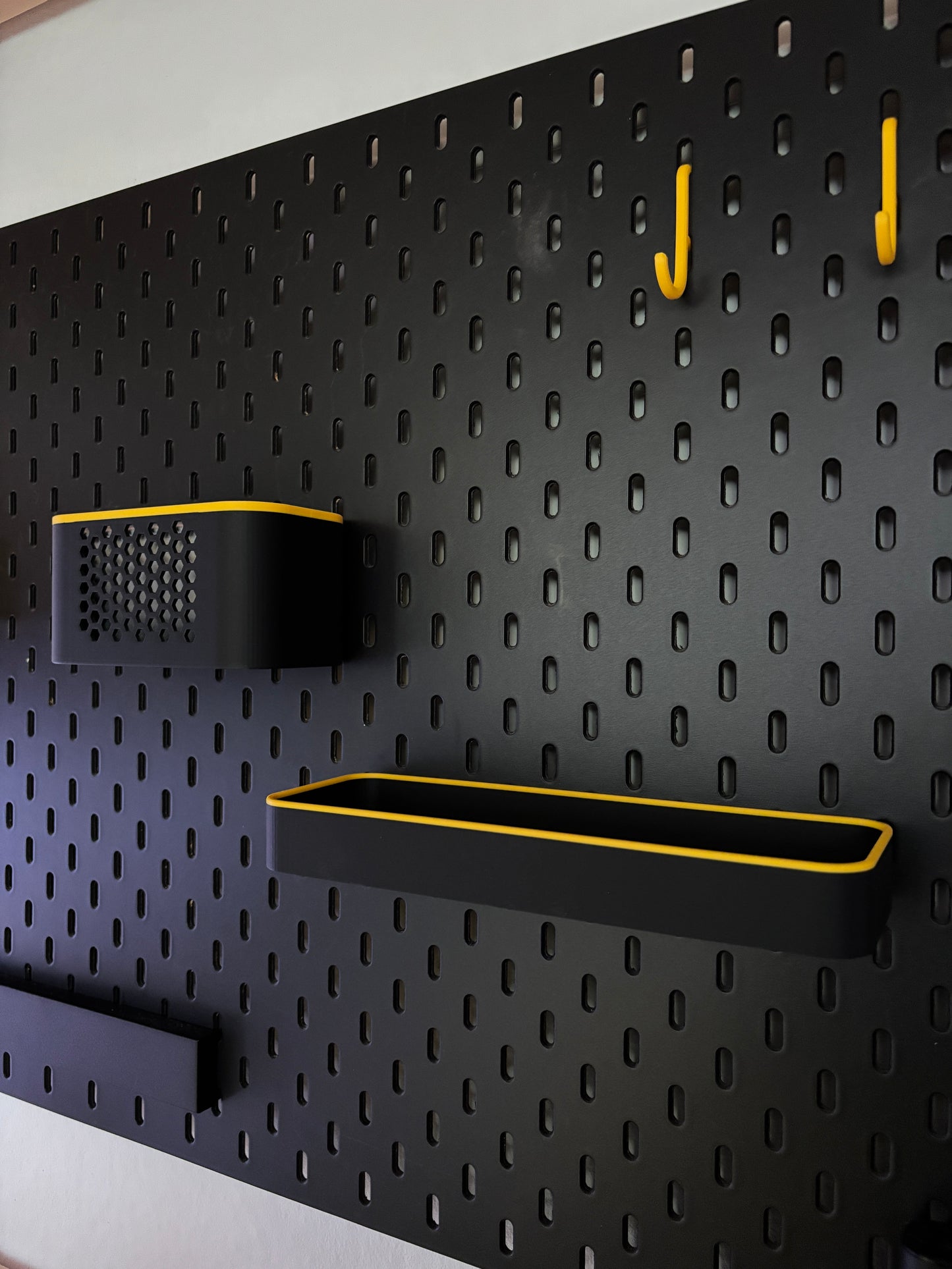 Container Add-on for SKADIS Pegboard
